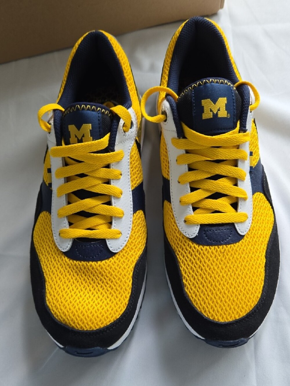 Nike Men's University Of Michigan Yellow & Navy Air Max Mesh Athletic Sneakers - Picture 4 of 9